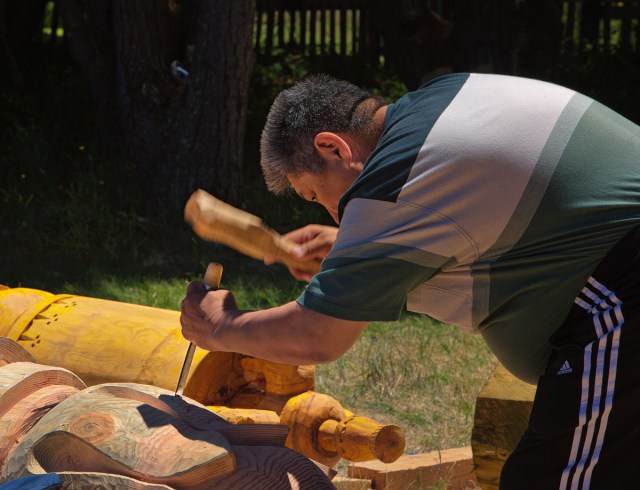 Carving the top of the Serge