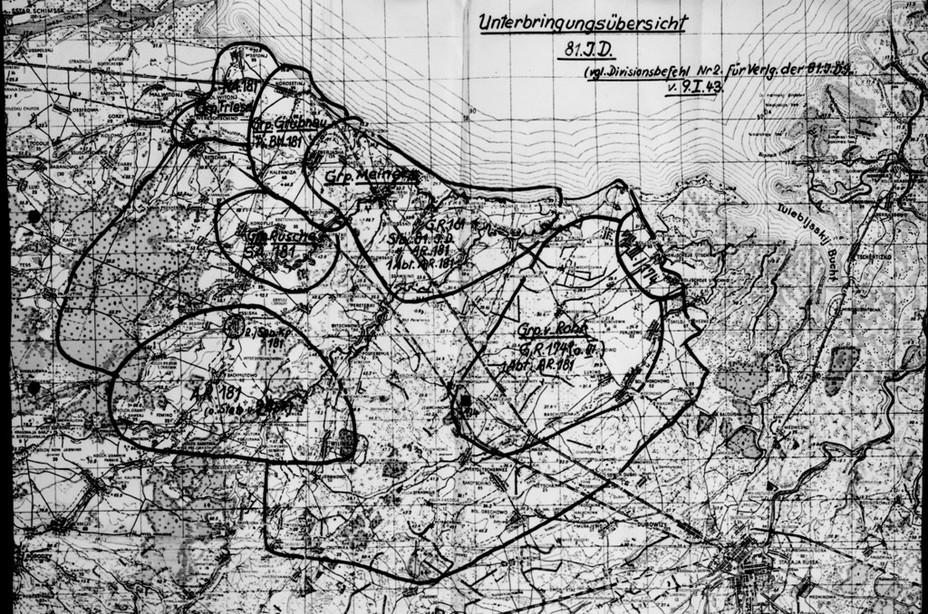 ​В январе 1943 года на южном побережье озера Ильмень находились части немецкой 81-й пехотной дивизии. К началу наступления 27-й армии их сменили тыловые подразделения 254-й пехотной дивизии - В тыл врага по льду Ильменя | Военно-исторический портал Warspot.ru